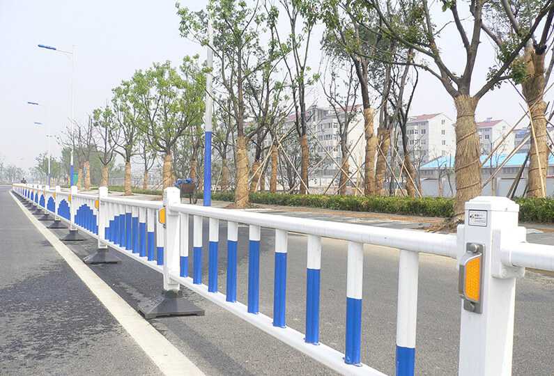城市中央道路護(hù)欄組合隔離型CLD-D?